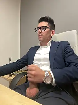 Snapshot of masterboss_ chatting on 01-10-25, 12:36 masterboss  online show from 01-10-25, 12:36