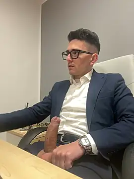 Snapshot of masterboss_ chatting on 01-14-25, 12:56 masterboss  online show from 01-14-25, 12:56