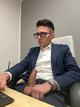 Snapshot of masterboss_ chatting on 01-15-25, 12:47 masterboss  online show from 01-15-25, 12:47