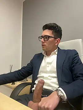 Snapshot of masterboss_ chatting on 01-31-25, 12:29 masterboss  online show from 01-31-25, 12:29