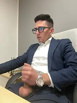 Snapshot of masterboss_ chatting on 02-10-25, 12:39 masterboss  online show from 02-10-25, 12:39