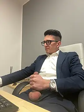 Snapshot of masterboss_ chatting on 02-24-25, 01:10 masterboss  online show from 02-24-25, 01:10