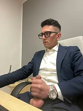 Snapshot of masterboss_ chatting on 03-10-25, 12:37 masterboss  online show from 03-10-25, 12:37