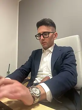 Snapshot of masterboss_ chatting on 03-13-25, 12:46 masterboss  online show from 03-13-25, 12:46