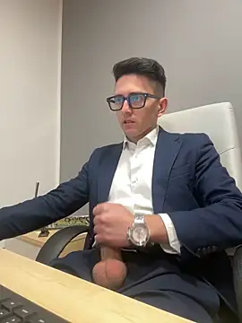 Snapshot of masterboss_ chatting on 03-17-25, 12:46 masterboss  online show from 03-17-25, 12:46