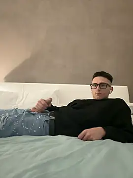 Snapshot of masterboss_ chatting on 03-22-25, 02:05 masterboss  online show from 03-22-25, 02:05