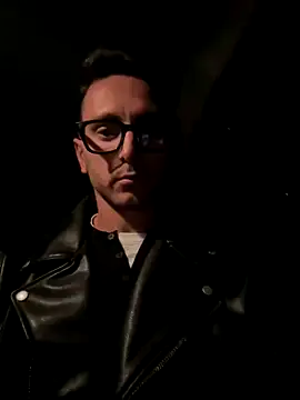 Snapshot of masterboss_ chatting on 10-05-25, 09:13 masterboss  online show from 10-05-25, 09:13