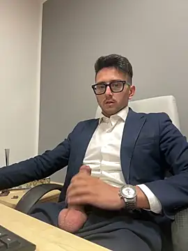 Snapshot of masterboss_ chatting on 10-07-25, 11:51 masterboss  online show from 10-07-25, 11:51