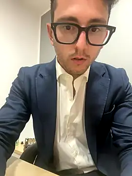 Snapshot of masterboss_ chatting on 10-23-25, 11:53 masterboss  online show from 10-23-25, 11:53