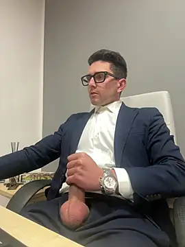 Snapshot of masterboss_ chatting on 01-12-26, 12:43 masterboss online show from 01-12-26, 12:43