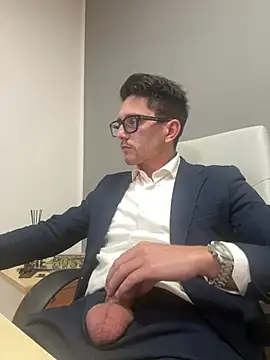 Snapshot of masterboss_ chatting on 01-17-26, 01:27 masterboss online show from 01-17-26, 01:27