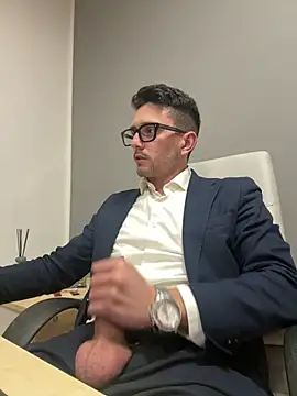 Snapshot of masterboss_ chatting on 03-05-26, 01:18 masterboss online show from 03-05-26, 01:18