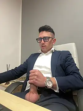 Snapshot of masterboss_ chatting on 03-09-26, 12:42 masterboss online show from 03-09-26, 12:42