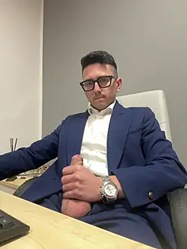 Snapshot of masterboss_ chatting on 03-10-26, 12:43 masterboss online show from 03-10-26, 12:43