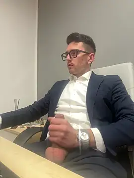 Snapshot of masterboss_ chatting on 03-16-26, 12:42 masterboss online show from 03-16-26, 12:42