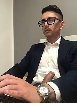 Snapshot of masterboss_ chatting on 05-16-26, 12:37 masterboss online show from 05-16-26, 12:37