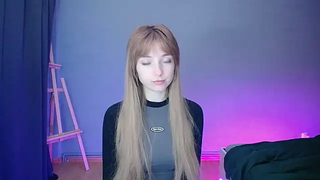 LuciaYoung online show from 02-04-25, 04:18