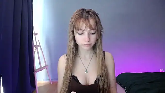 LuciaYoung online show from 02-05-25, 12:17