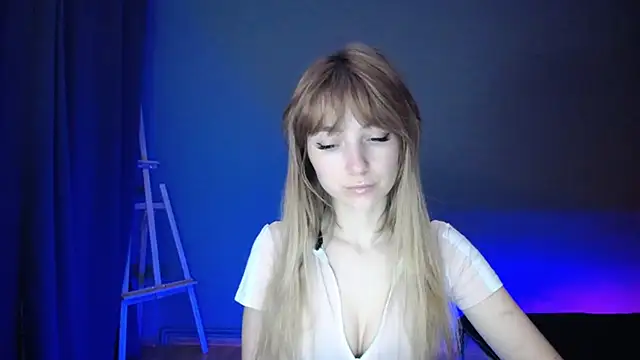 LuciaYoung online show from 03-09-25, 07:15