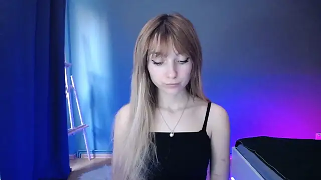 LuciaYoung online show from 03-18-25, 04:26