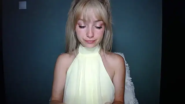 LuciaYoung online show from 09-08-25, 06:18