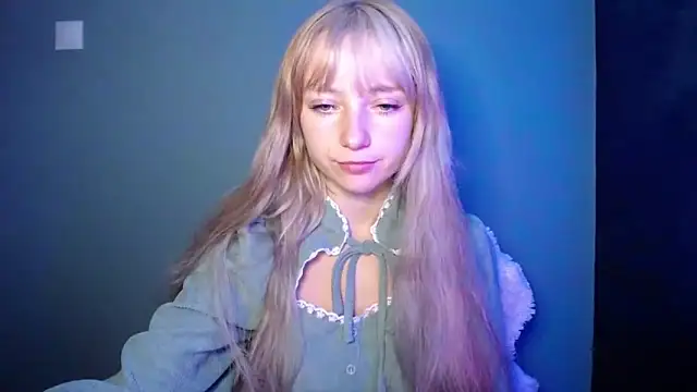 LuciaYoung online show from 09-16-25, 06:20