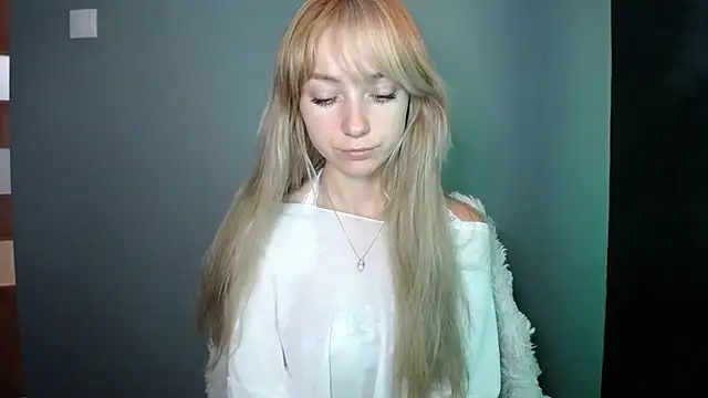 LuciaYoung online show from 09-23-25, 12:19