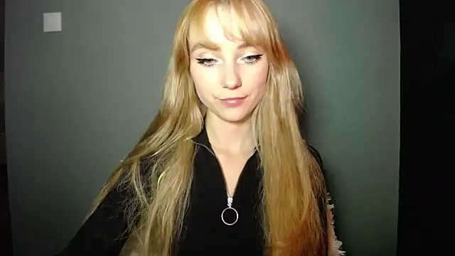 LuciaYoung online show from 10-01-25, 06:14