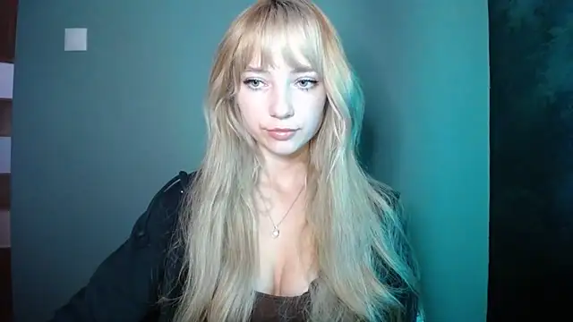 LuciaYoung online show from 10-07-25, 06:32