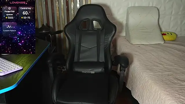 argiee taylorxs2 online show from 02-13-25, 12:02