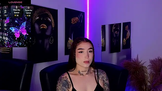  brenna hanson online show from 11-26-25, 07:15