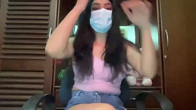 Princess Lily online show from 12-14-25, 04:45