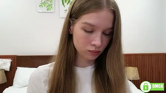 Snapshot of CutieBeauty chatting on 04-15-26, 05:47 CutieBeauty online show from 04-15-26, 05:47