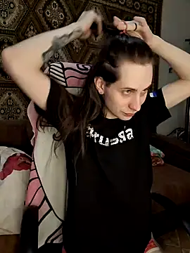 Snapshot of Nikki_Sandy chatting on 01-21-25, 05:05 Nikki Sandy online show from 01-21-25, 05:05