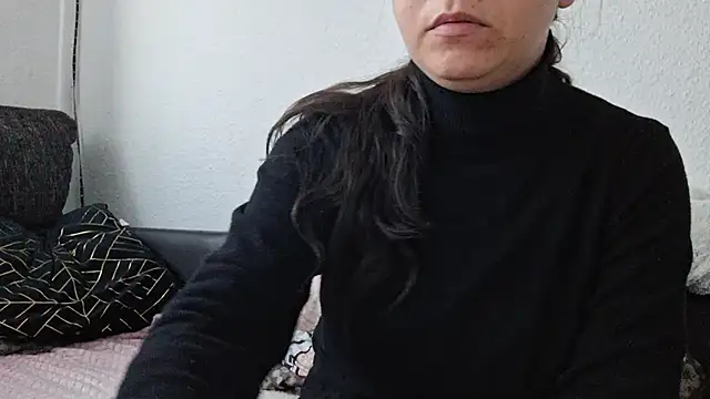 Snapshot of Cyndee_Winter chatting on 12-20-24, 01:43 Cyndee Winter online show from 12-20-24, 01:43