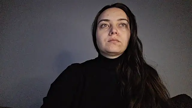 Snapshot of Cyndee_Winter chatting on 12-27-24, 03:04 Cyndee Winter online show from 12-27-24, 03:04