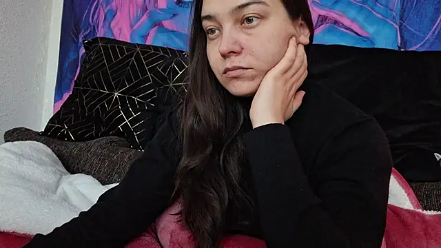 Snapshot of Cyndee_Winter chatting on 01-19-25, 02:49 Cyndee Winter online show from 01-19-25, 02:49