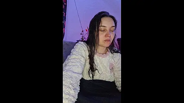 Snapshot of Cyndee_Winter chatting on 03-17-25, 07:37 Cyndee Winter online show from 03-17-25, 07:37