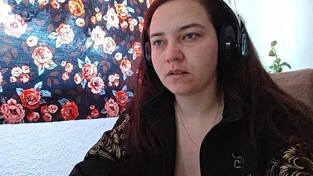 Snapshot of Cyndee_Winter chatting on 03-22-25, 10:06 Cyndee Winter online show from 03-22-25, 10:06