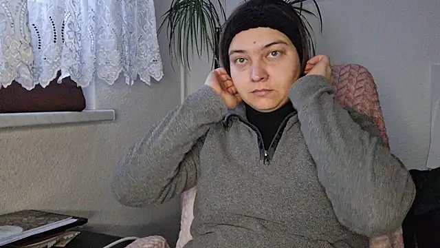 Cyndee Winter online show from 01-17-26, 02:22