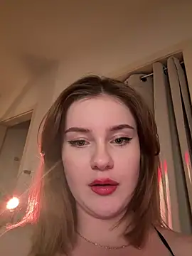 Snapshot of MaribelRiver chatting on 02-15-25, 12:37 MaribelRiver online show from 02-15-25, 12:37