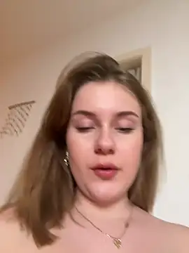 Snapshot of MaribelRiver chatting on 03-13-25, 12:05 MaribelRiver online show from 03-13-25, 12:05