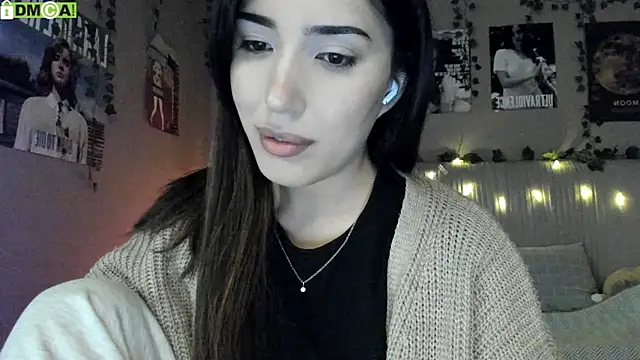 Anisawithlove online show from 10-28-25, 06:28