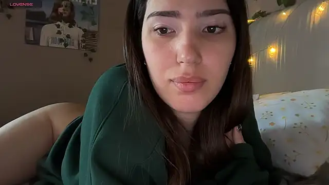 Snapshot of Anisawithlove chatting on 05-15-26, 06:20 Anisawithlove online show from 05-15-26, 06:20