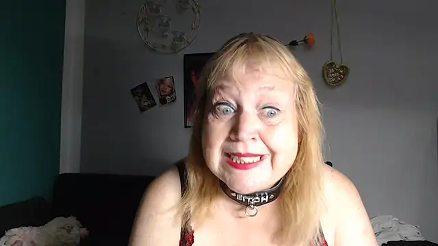 Snapshot of Blasflittchen chatting on 07-05-26, 12:23 Blasflittchen online show from 07-05-26, 12:23