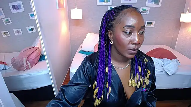 Snapshot of kiara_evanss chatting on 01-17-25, 08:33 kiara evanss online show from 01-17-25, 08:33