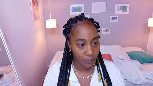 Snapshot of kiara_evanss chatting on 09-24-25, 03:10 kiara evanss online show from 09-24-25, 03:10