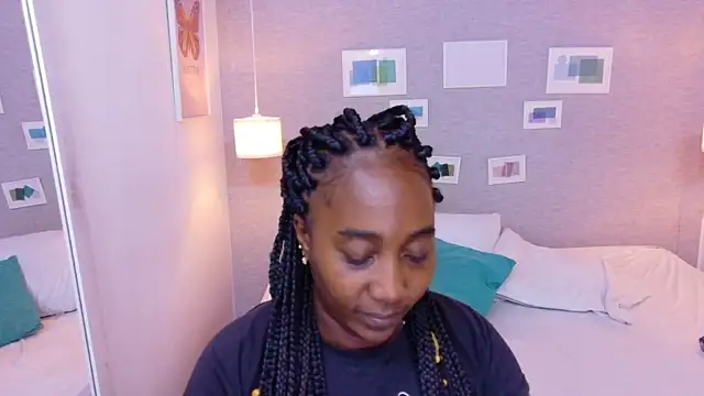 Snapshot of kiara_evanss chatting on 10-15-25, 11:27 kiara evanss online show from 10-15-25, 11:27