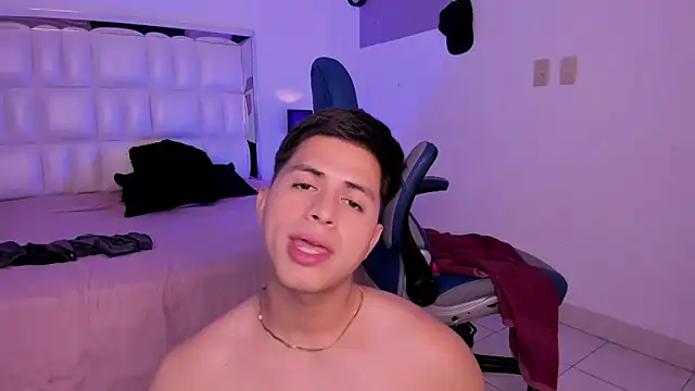 Snapshot of Niicky1_ chatting on 12-29-24, 11:50 Niicky1 online show from 12-29-24, 11:50