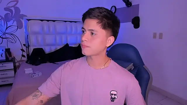 Snapshot of Niicky1_ chatting on 01-02-25, 08:46 Niicky1 online show from 01-02-25, 08:46